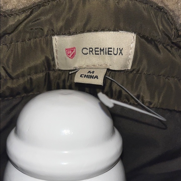 NWOT Women’s Cremieux Green Quilted Jacket with Shearling Collar
Medium - Picture 2 of 8